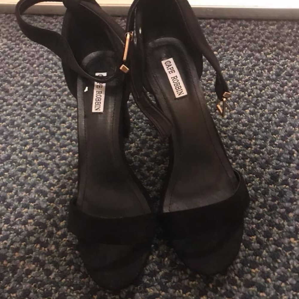 Sandal heels